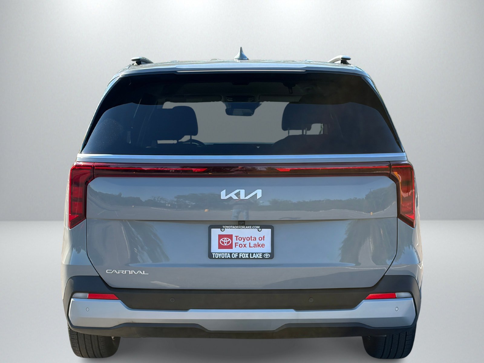 Used 2026 Kia Carnival EX FWD image 4