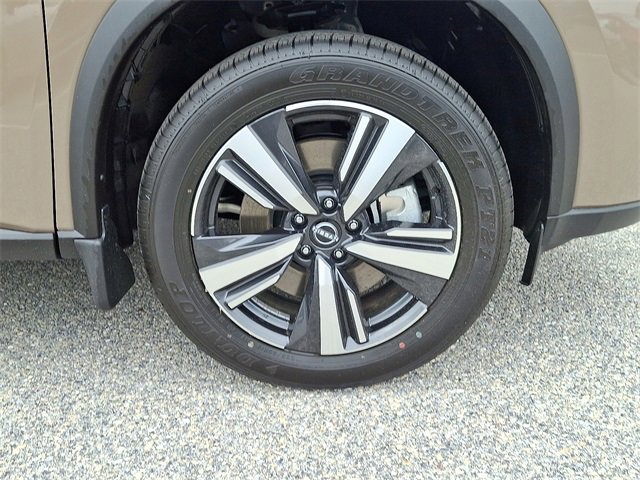 New 2025 Nissan Rogue SL w/ Tech Package image 12