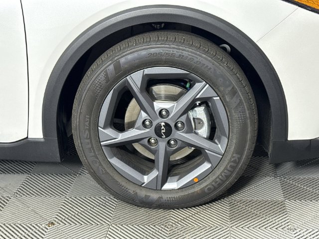 New 2026 Kia K4 FWD image 10
