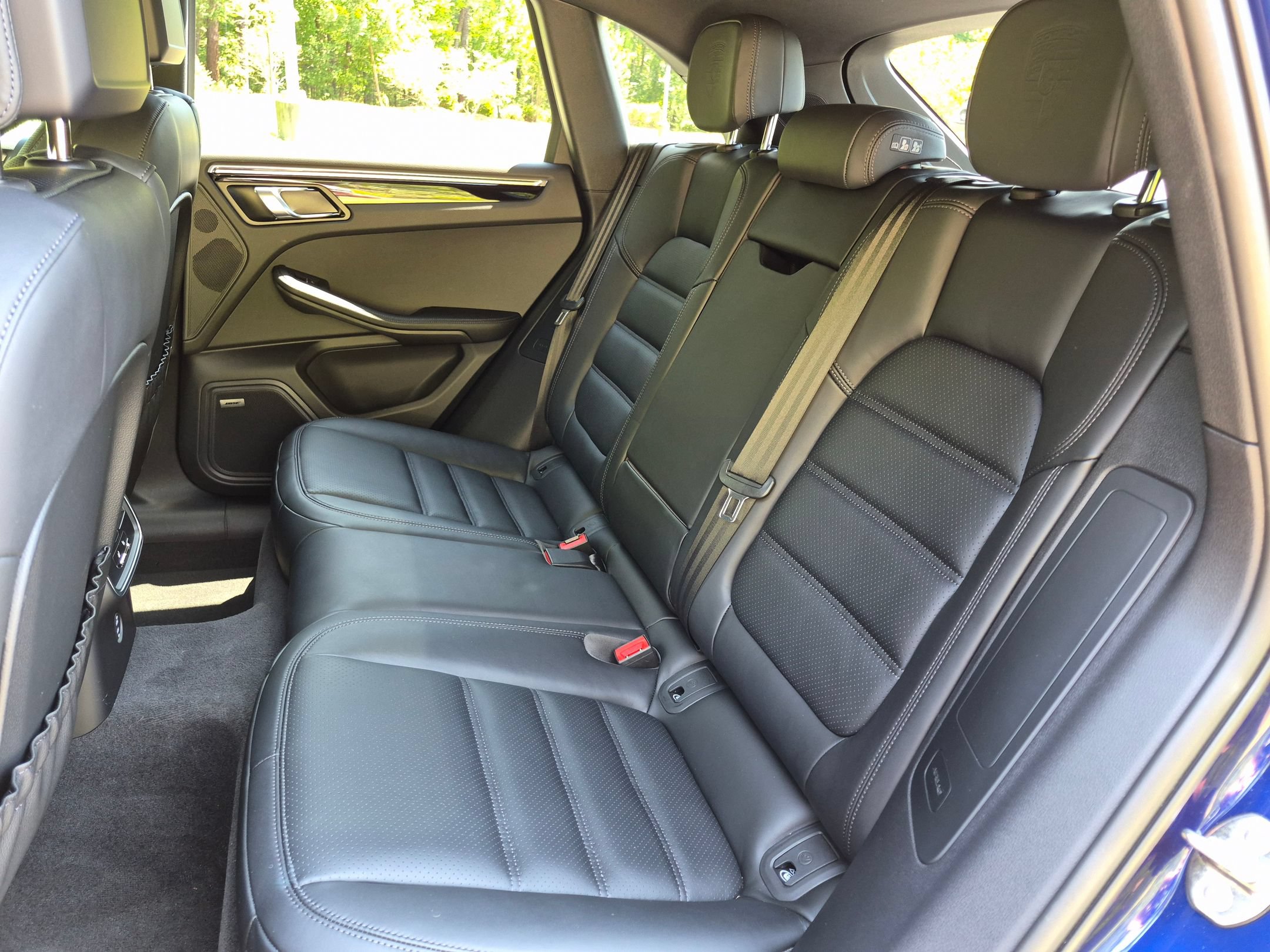 Certified 2026 Porsche Macan AWD/4WD image 25