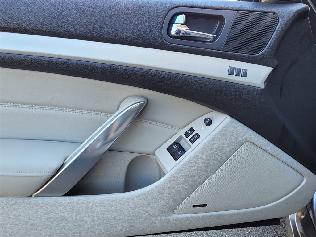 Used 2008 INFINITI G37 Journey w/ Premium Pkg image 10