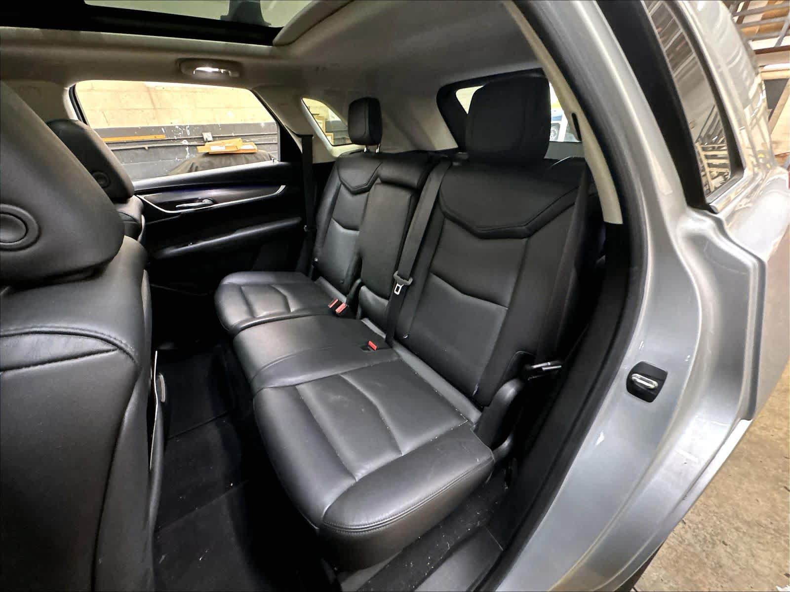 Used 2018 Cadillac XT5 Premium Luxury FWD image 28