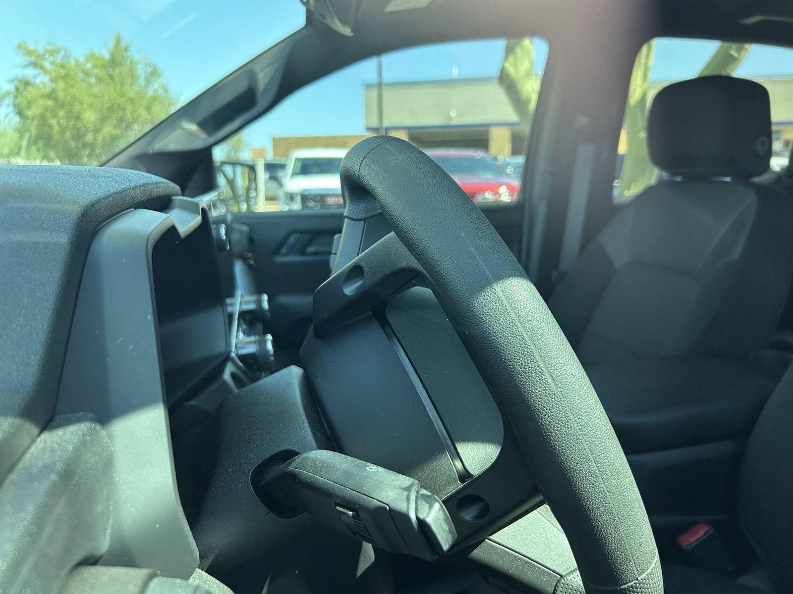 Used 2026 Chevrolet Colorado Trail Boss AWD/4WD image 9