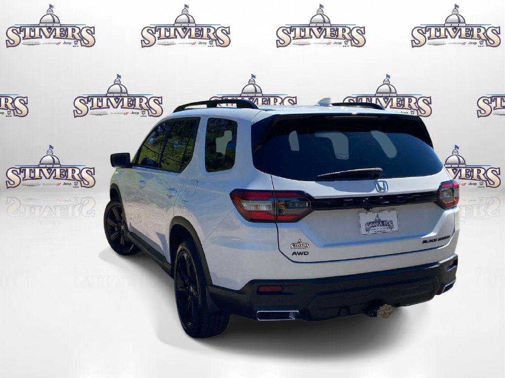 Used 2025 Honda Pilot Black Edition image 6