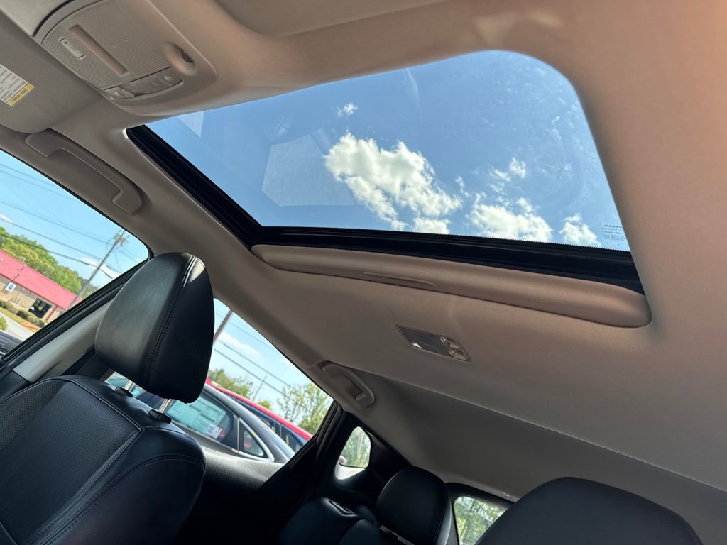 Used 2022 Nissan Rogue Sport SL w/ Premium Package image 31