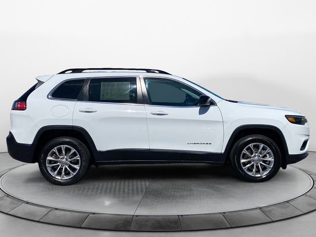 Used 2022 Jeep Cherokee Latitude Lux w/ Mopar Interior Package image 6