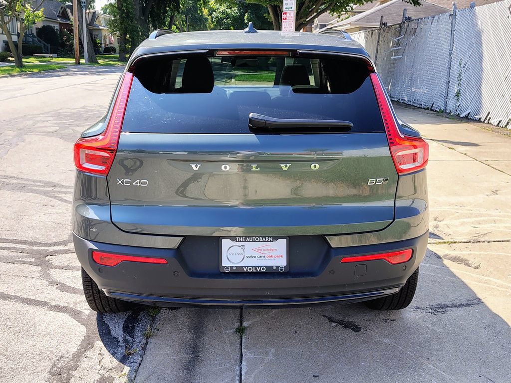 New 2026 Volvo XC40 B5 Ultra w/ Protection Package Premier AWD/4WD image 9
