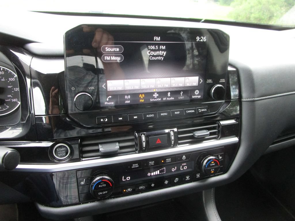 Used 2024 Nissan Pathfinder SL FWD image 34