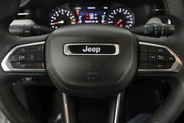 Used 2024 Jeep Compass Latitude image 12