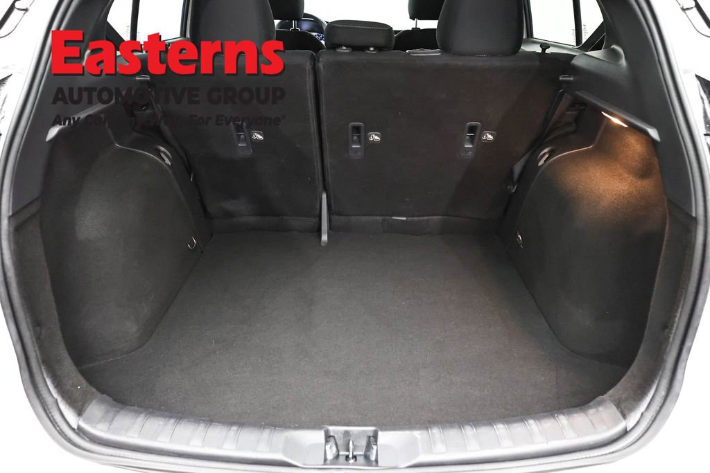 Used 2021 Nissan Kicks S image 9