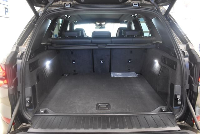 New 2026 BMW X5 xDrive40i w/ M Sport Package AWD/4WD image 16