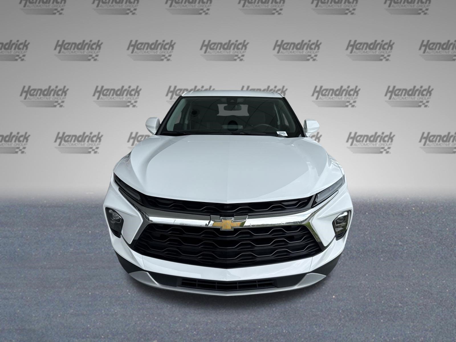 Used 2025 Chevrolet Blazer LT AWD/4WD image 3