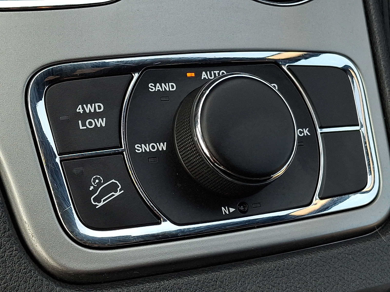 Used 2020 Jeep Grand Cherokee Limited AWD/4WD image 20