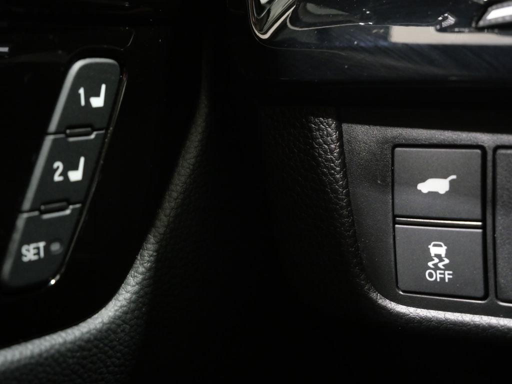 Used 2025 Honda CR-V EX-L image 15