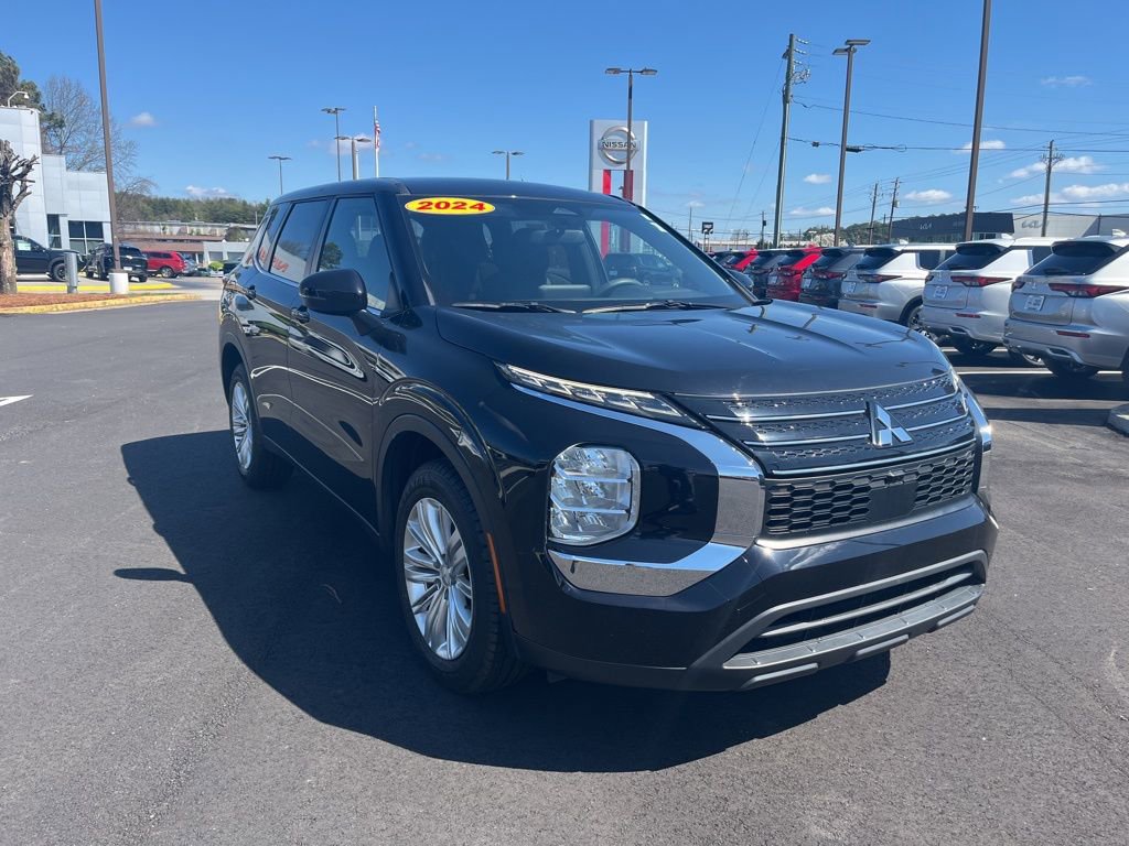 Used 2024 Mitsubishi Outlander ES