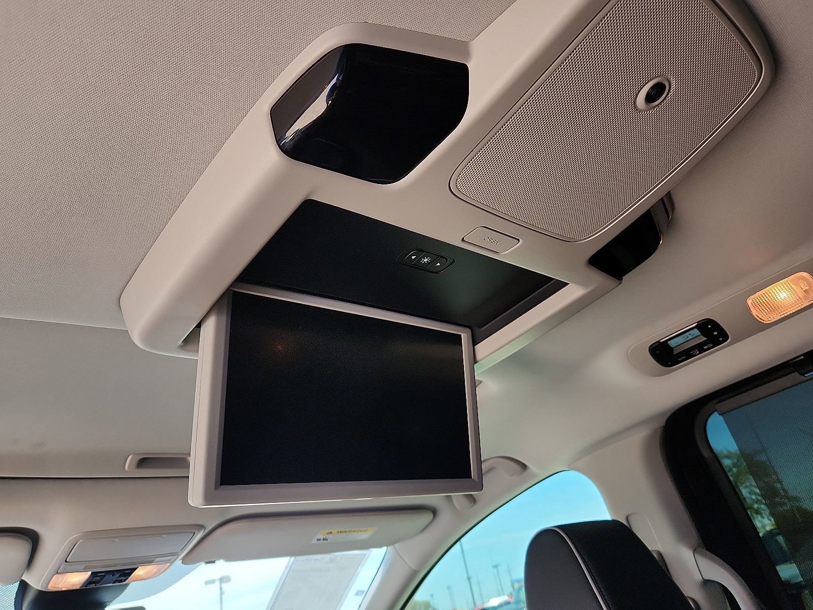 Used 2025 Honda Odyssey Elite image 12