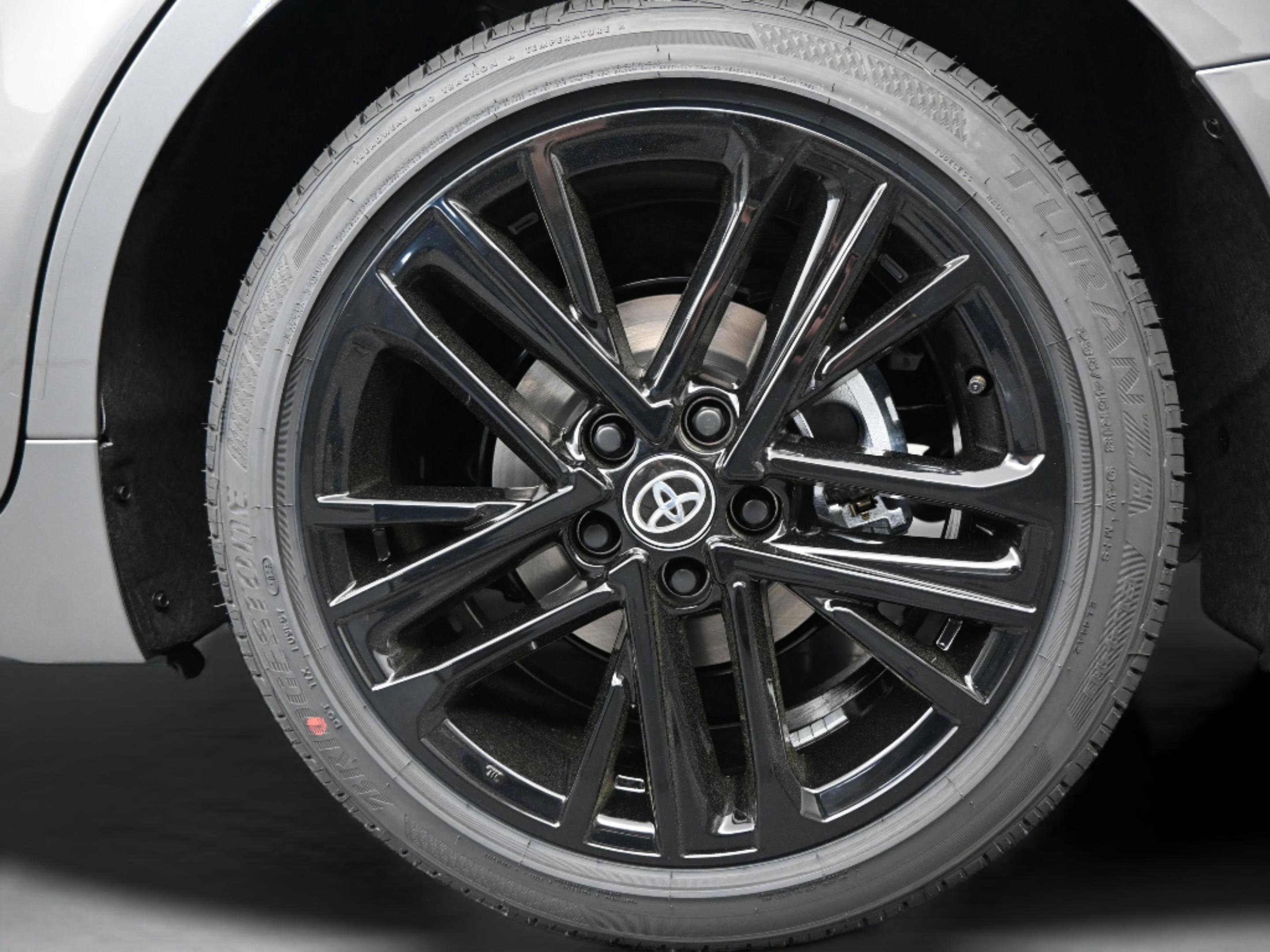 New 2026 Toyota Camry SE FWD image 32