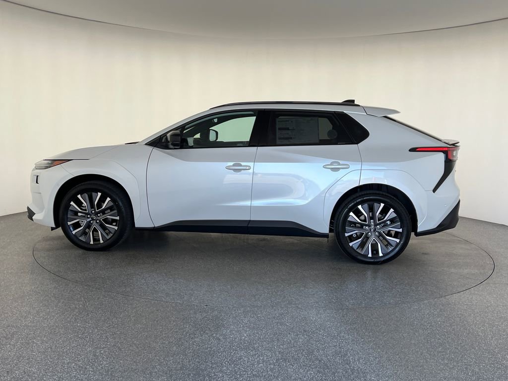 New 2026 Subaru Solterra AWD/4WD image 8
