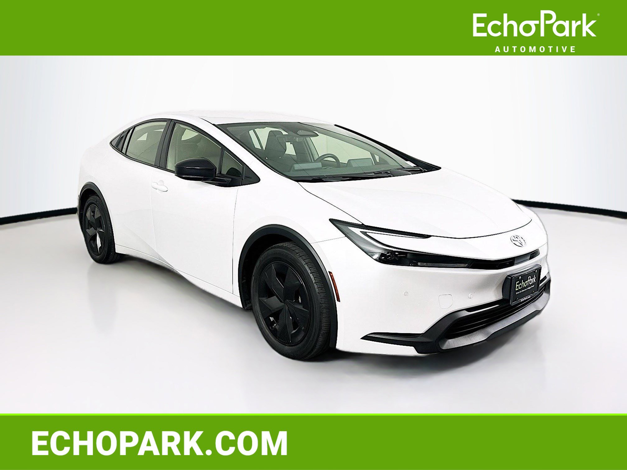 Used 2024 Toyota Prius LE FWD image 1