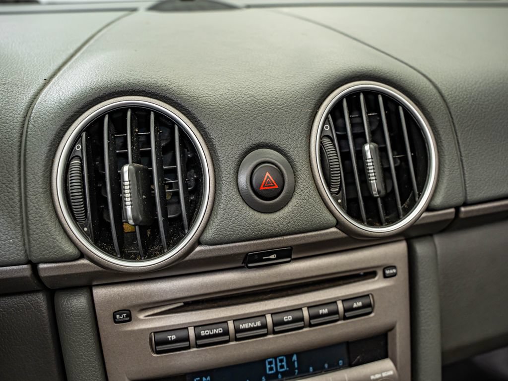 Used 2005 Porsche Boxster RWD image 29