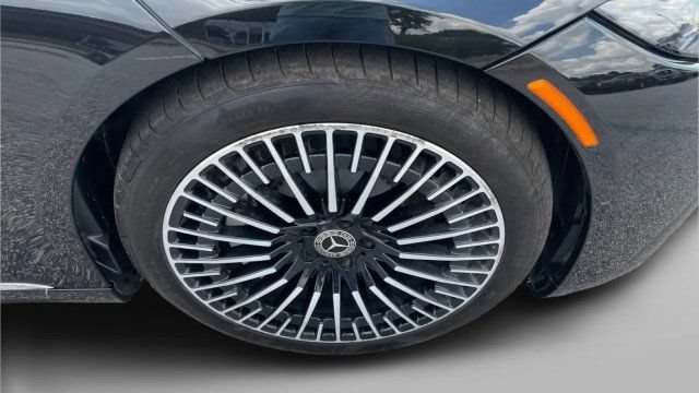 Used 2023 Mercedes-Benz EQS 450+ Sedan image 12