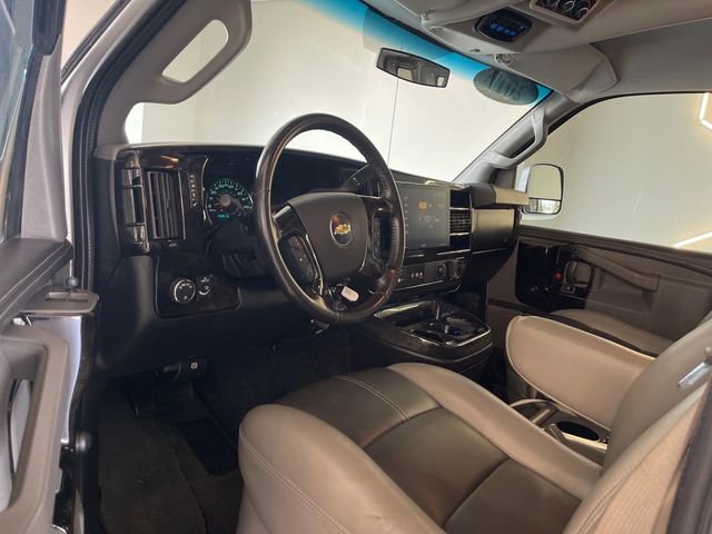 Used 2017 Chevrolet Express 2500 Extended image 7