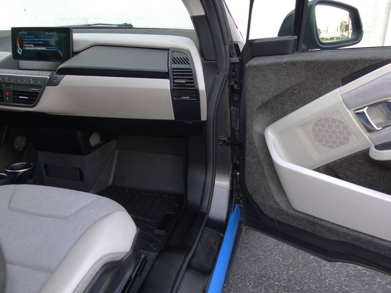 Used 2015 BMW i3 w/ Range Extender RWD image 36
