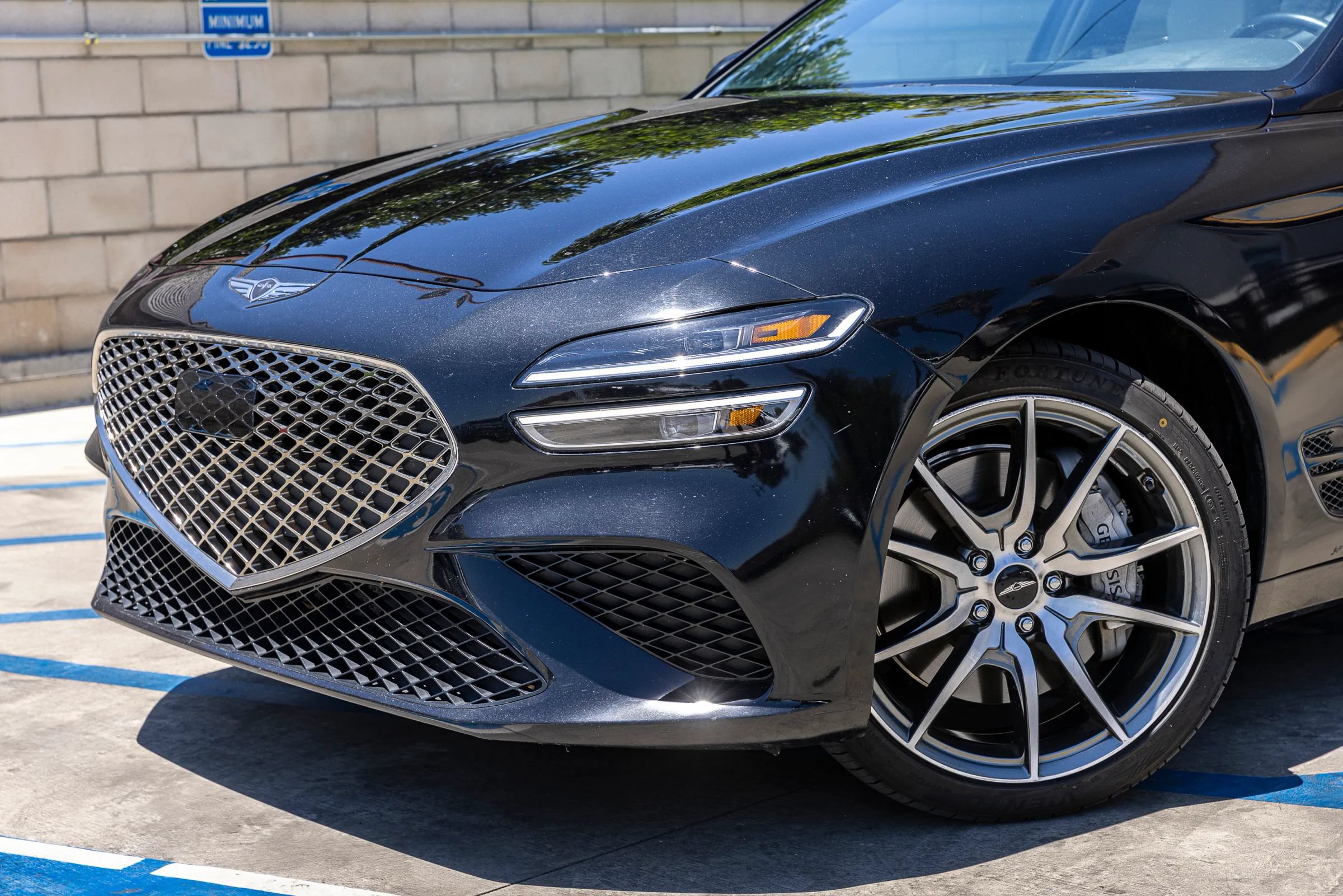 Used 2025 Genesis G70 2.5T RWD image 7