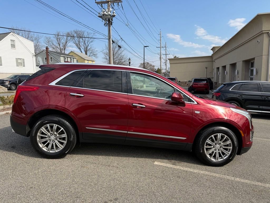 Used 2017 Cadillac XT5 Luxury w/ Driver Awareness Package image 8