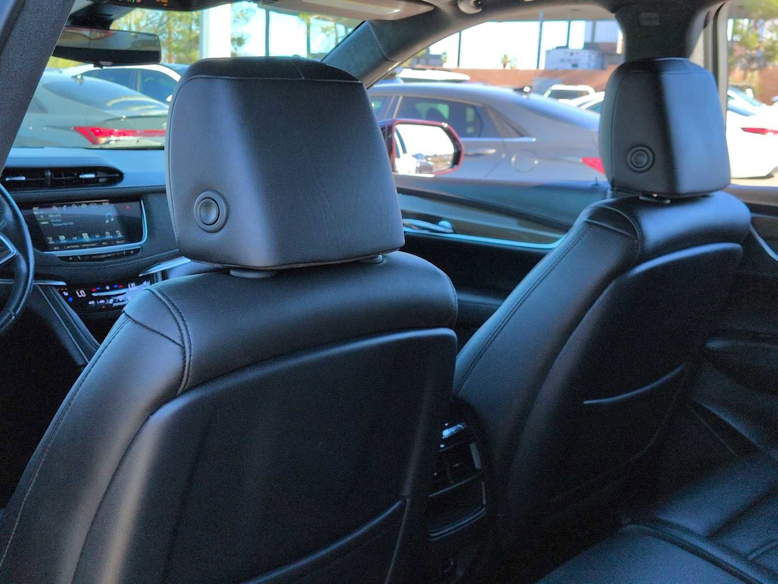 Used 2018 Cadillac XT5 Platinum w/ Driver Assist Package image 19