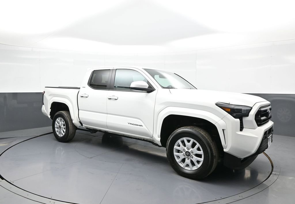 Certified 2024 Toyota Tacoma SR5 image 4