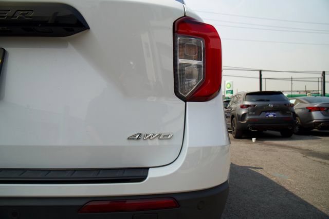 Certified 2022 Ford Explorer ST-Line AWD/4WD image 12