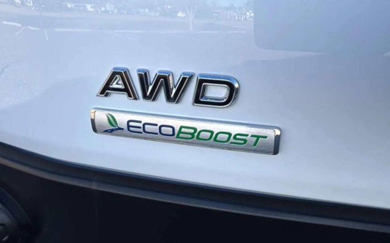 Used 2020 Ford Transit 150 Low Roof AWD image 18