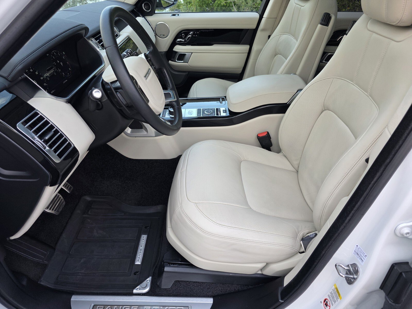 Used 2021 Land Rover Range Rover P525 Westminster Edition AWD/4WD image 10