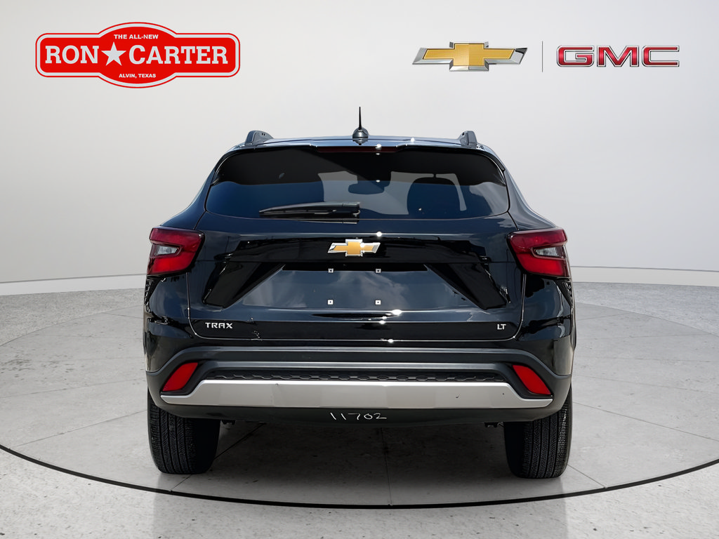 Used 2025 Chevrolet Trax LT FWD image 5