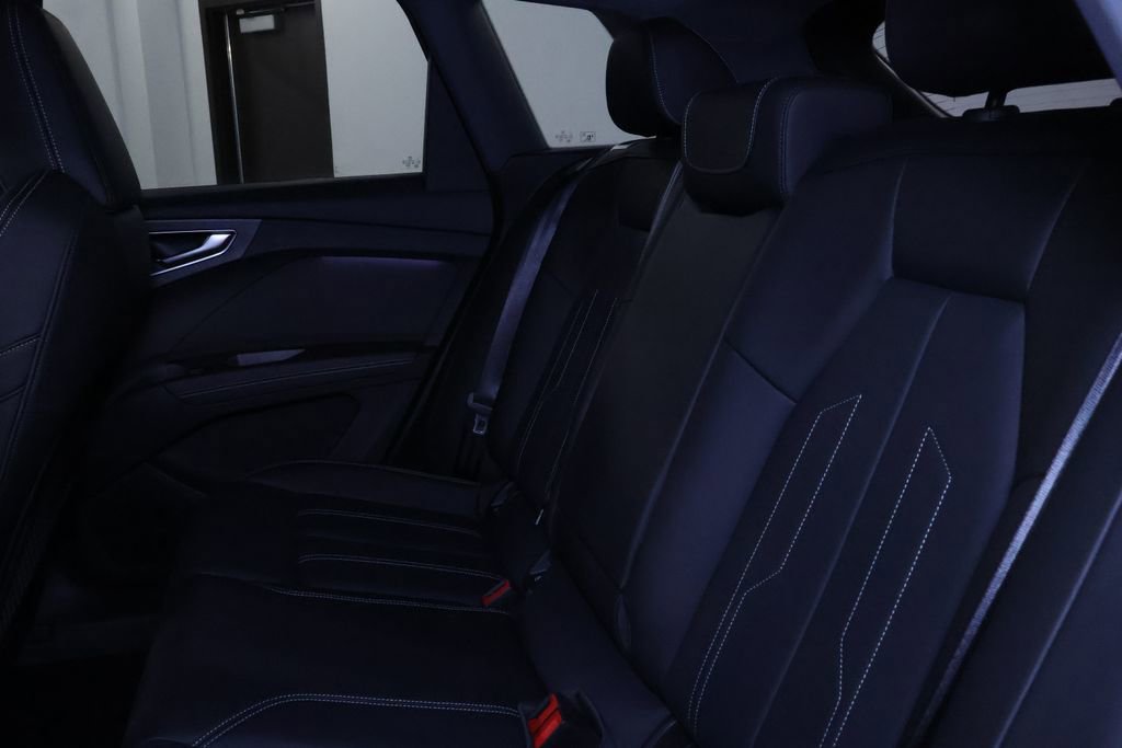 Used 2022 Audi Q4 e-tron Premium Plus w/ Premium Plus image 33