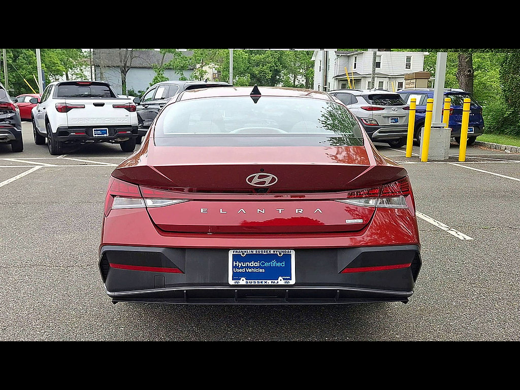 Certified 2024 Hyundai Elantra Blue FWD image 7