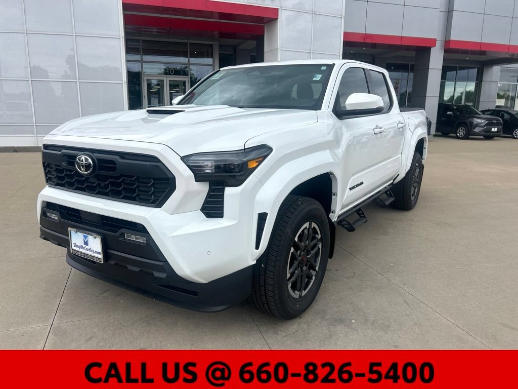 New 2026 Toyota Tacoma TRD Sport w/ TRD Sport Upgrade Package AWD/4WD image 2