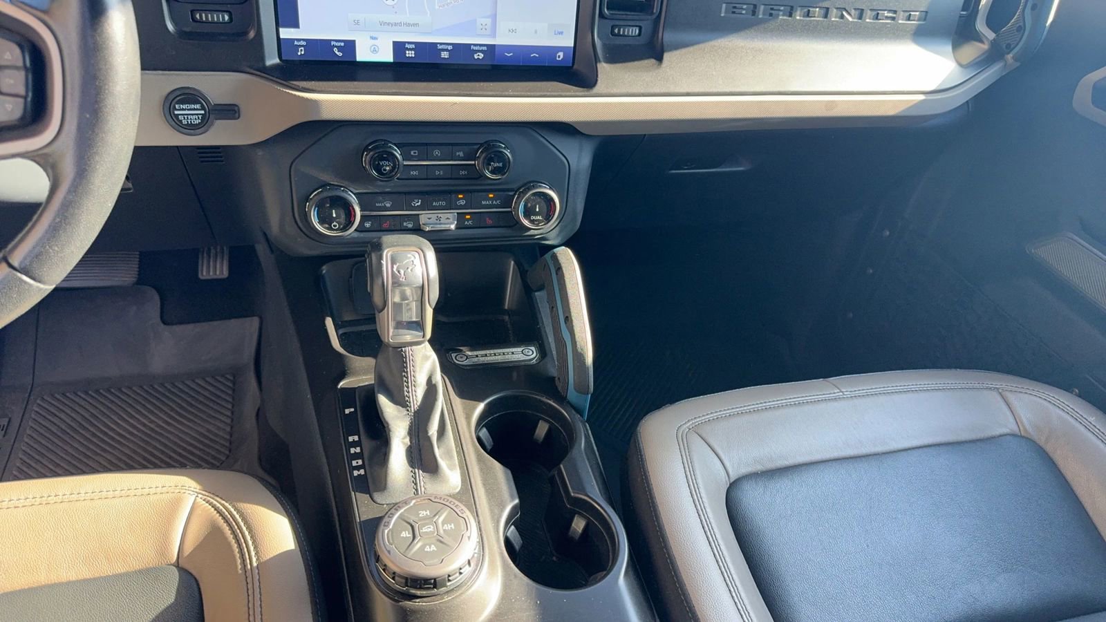Used 2022 Ford Bronco Wildtrak image 14