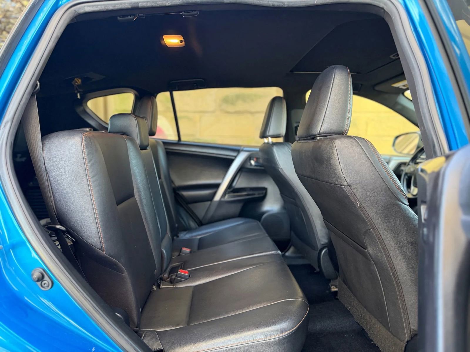 Used 2016 Toyota RAV4 SE FWD image 30