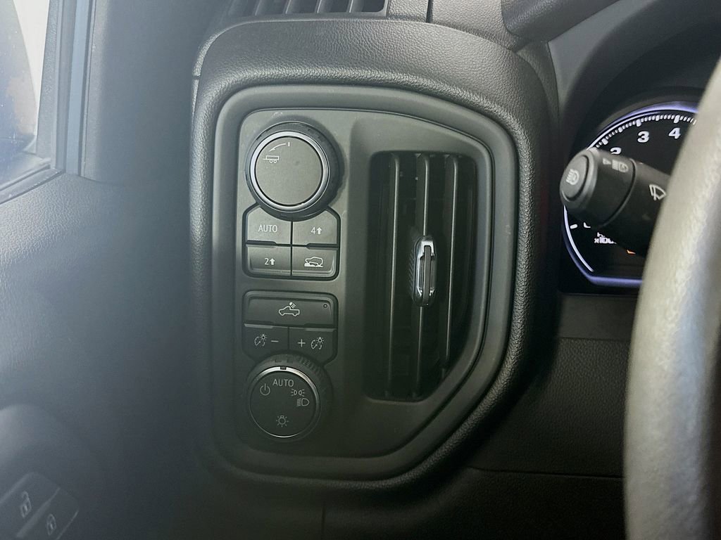Used 2022 Chevrolet Silverado 1500 Custom w/ LPO, Dark Essentials Package AWD/4WD image 26