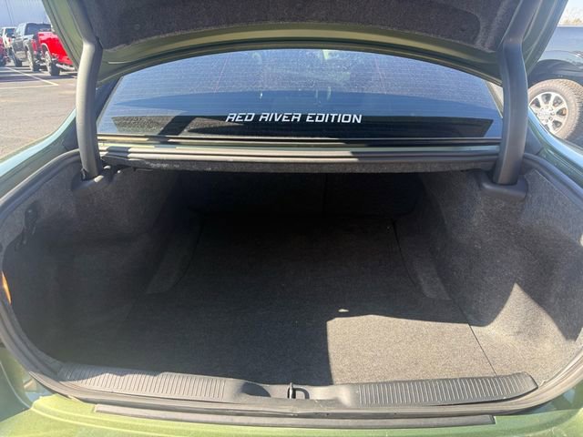 Used 2022 Dodge Charger SXT w/ Blacktop Package image 8