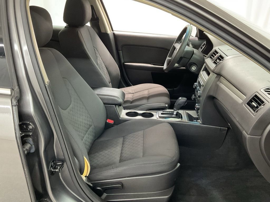 Used 2012 Ford Fusion SE image 25