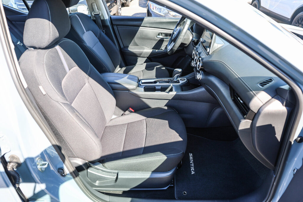 Used 2024 Nissan Sentra SV w/ All-Weather Package FWD image 8