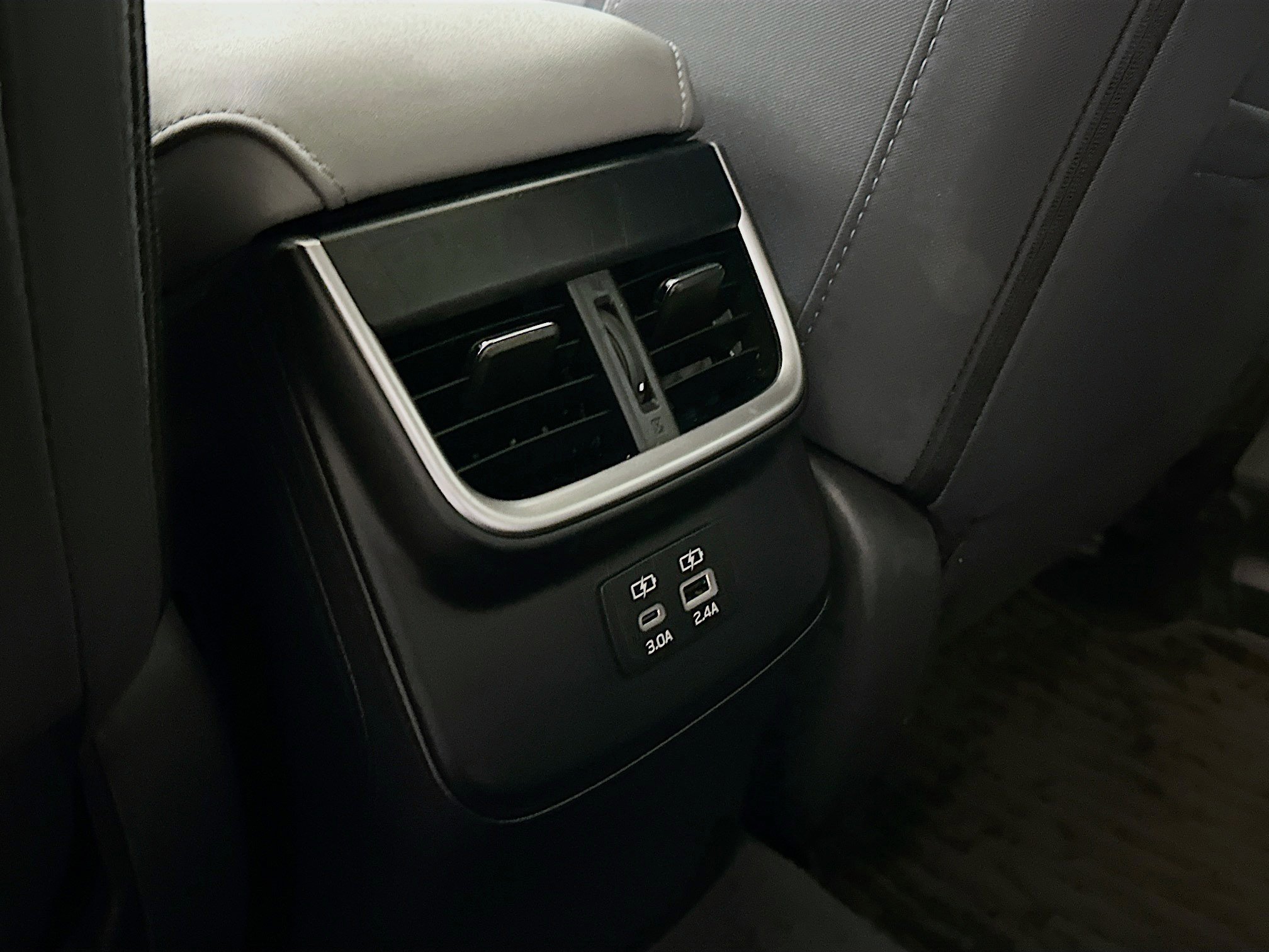 Used 2025 Subaru Outback Premium image 27