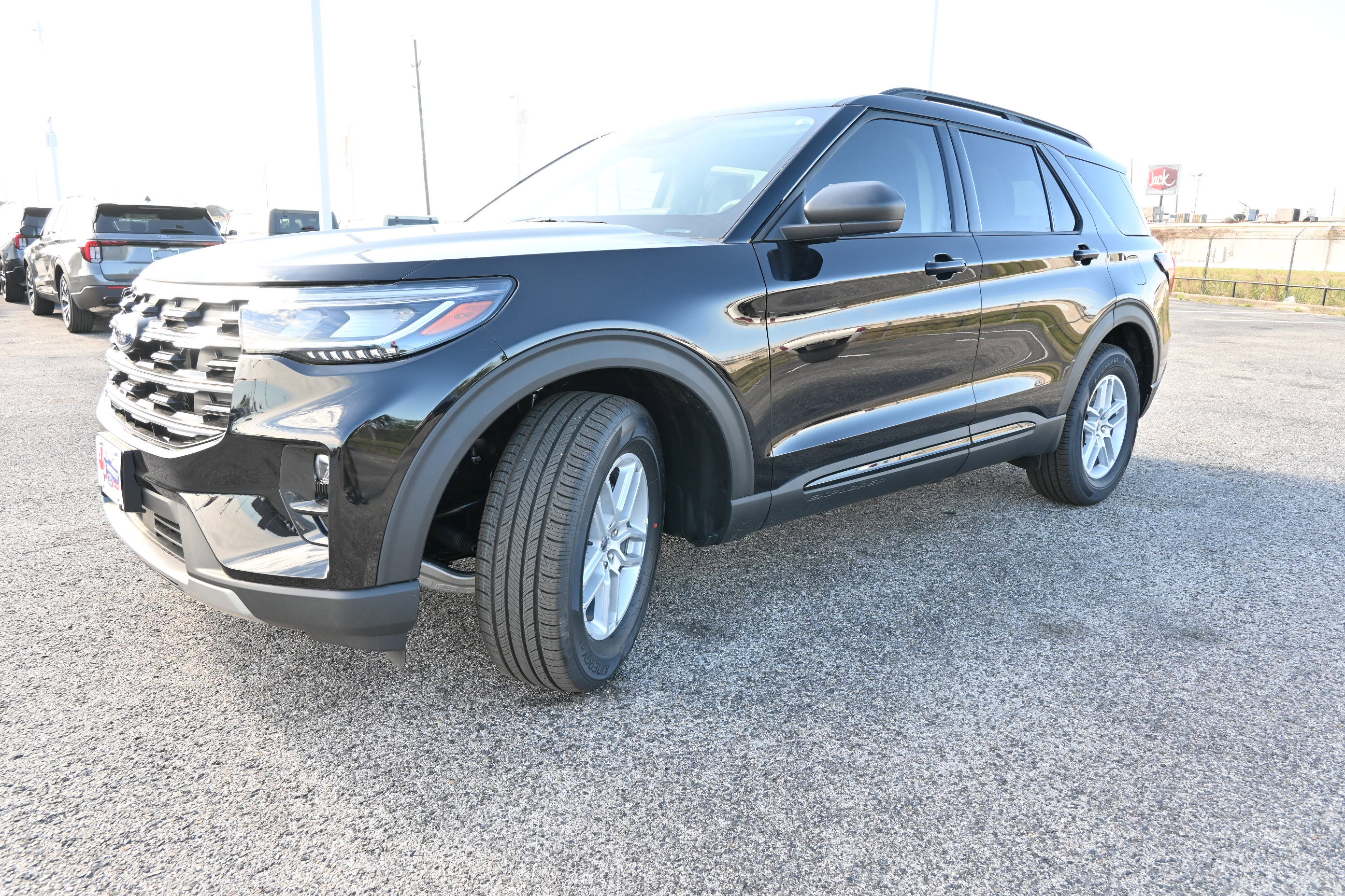 New 2026 Ford Explorer Active image 9