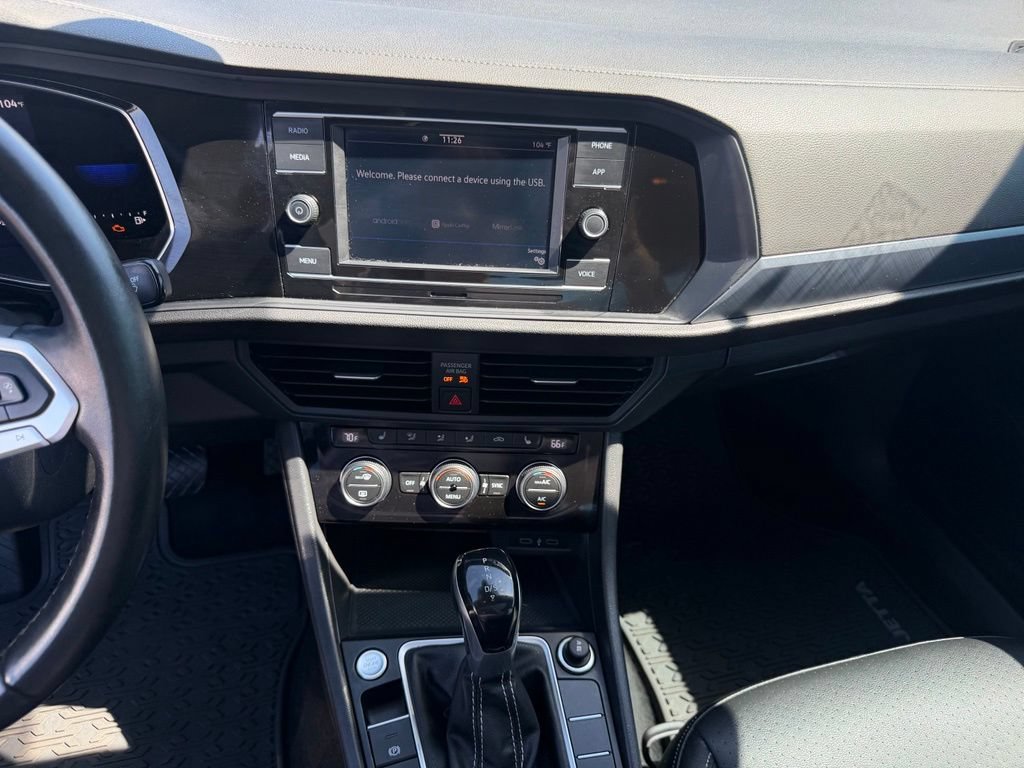 Used 2022 Volkswagen Jetta SE FWD image 34
