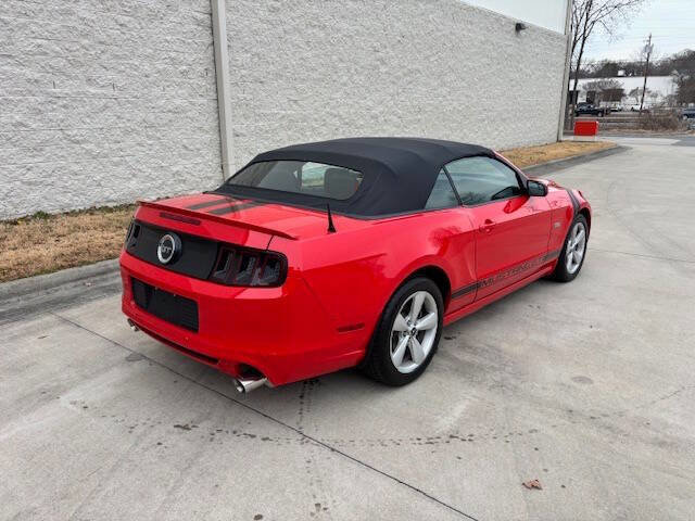 Used 2013 Ford Mustang GT RWD image 21