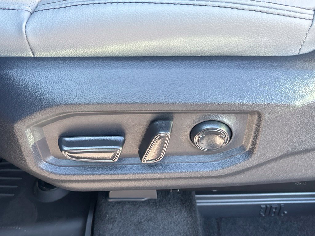 New 2026 Toyota Tundra Limited AWD/4WD image 10