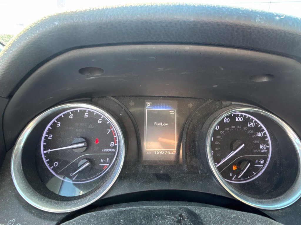 Used 2020 Toyota Camry LE FWD image 3